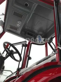 Трактор Dongfeng DF-404C G2 с кабиной