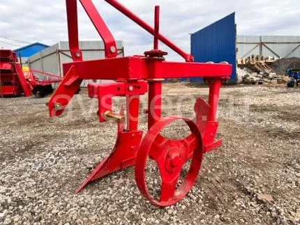 Плуг двухкорпусный 1l-220