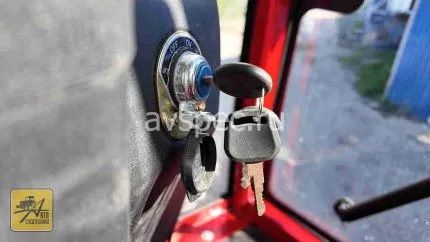 Минитрактор Dongfeng DF-244 G2 с кабиной и реверсом ПСМ